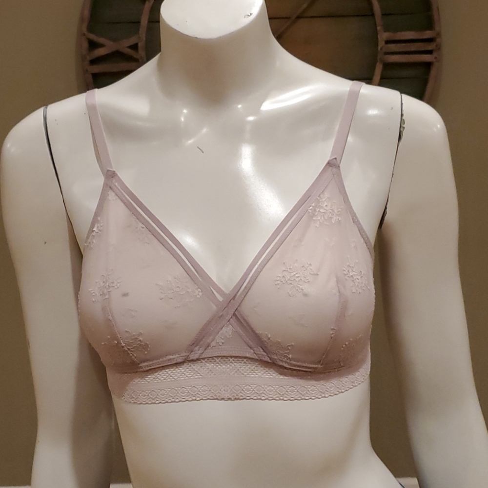 Oysho all over lace triangular bra